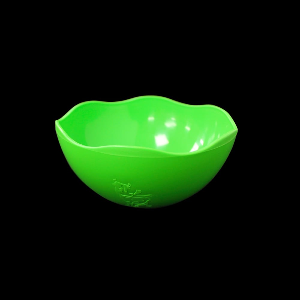 Recipiente reciclable circular con ondas